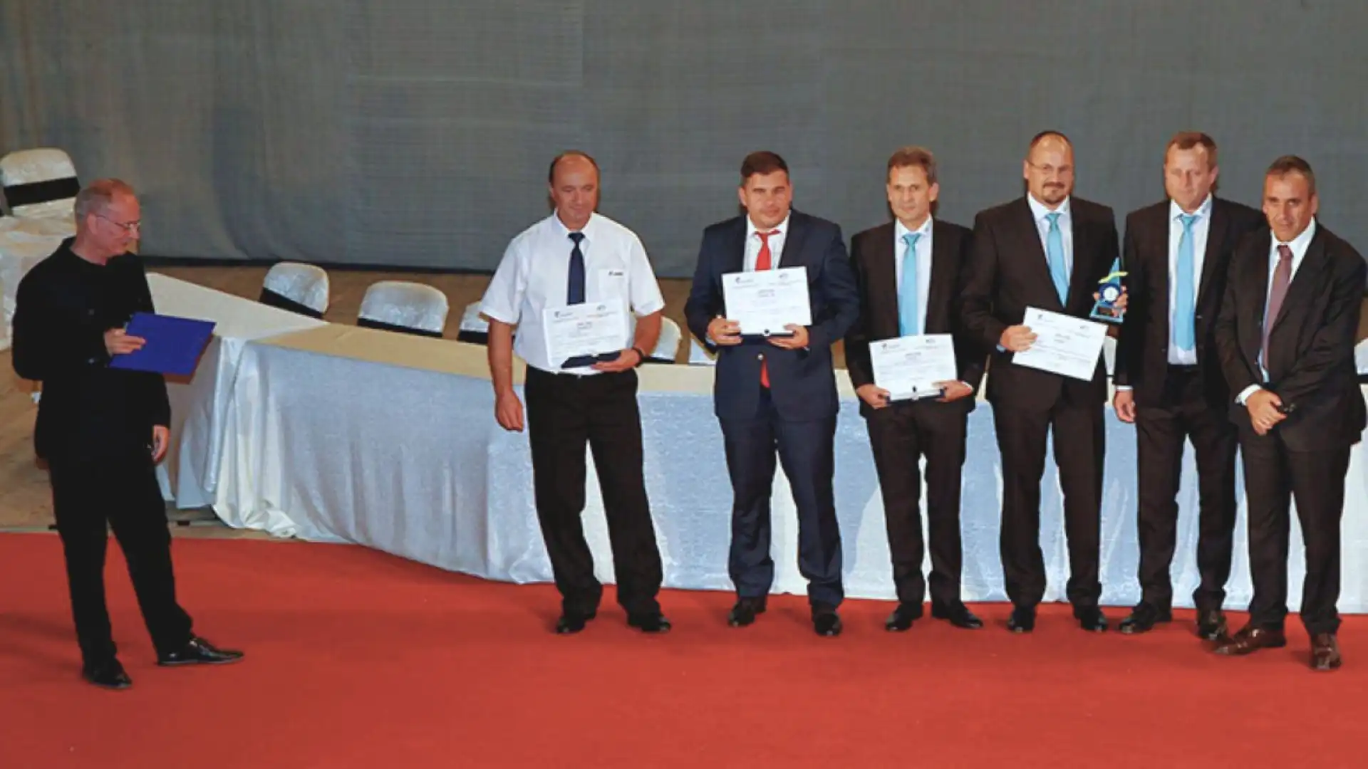 alt="Prizes awarded by Adrem Invest at the 38th edition of the Electrician's Trophy competition"