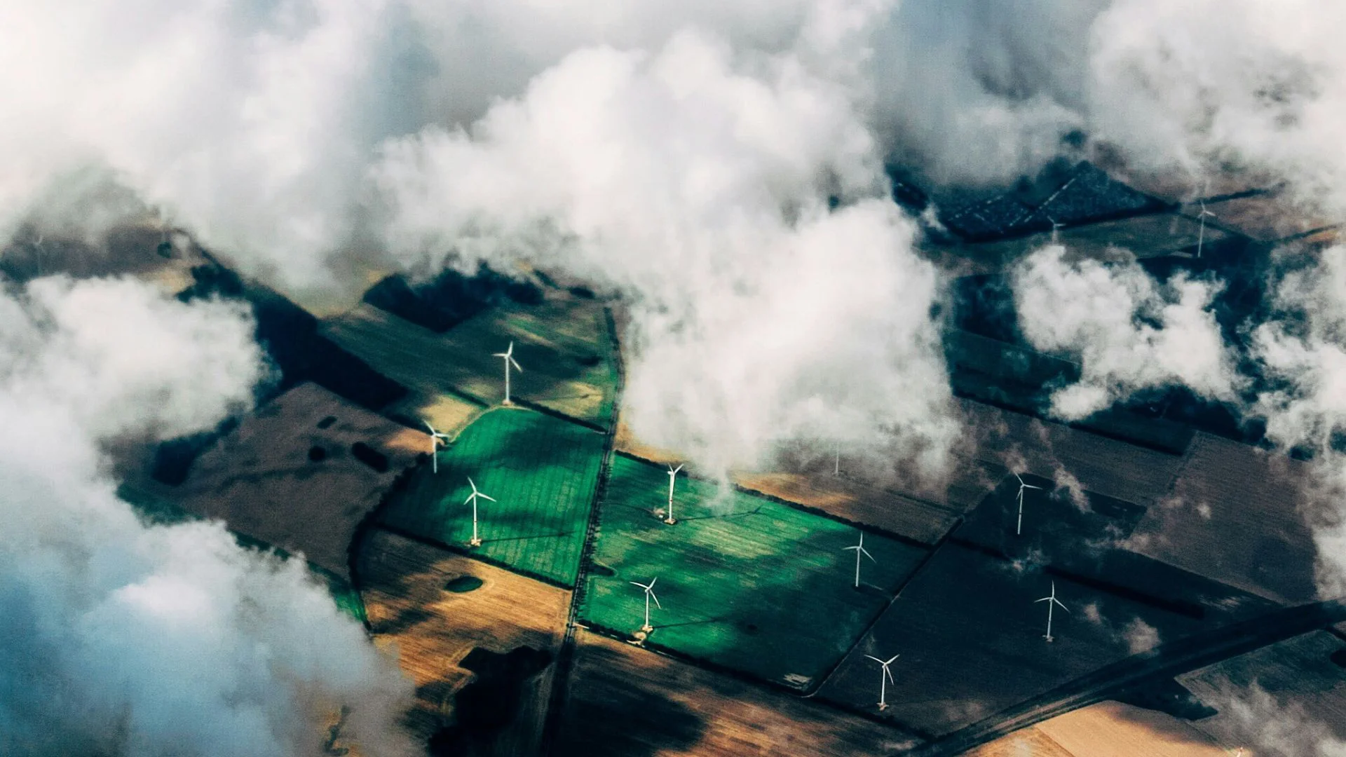 alt="Paradoxul pe care l-a adus, cel puţin până acum, tranziţia energetică pentru România"